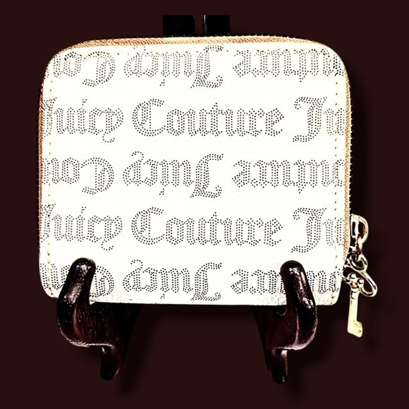 🔐🗝️Juicy Couture Signature Cream and Gold Women's Wallet - Picture 2 of 13